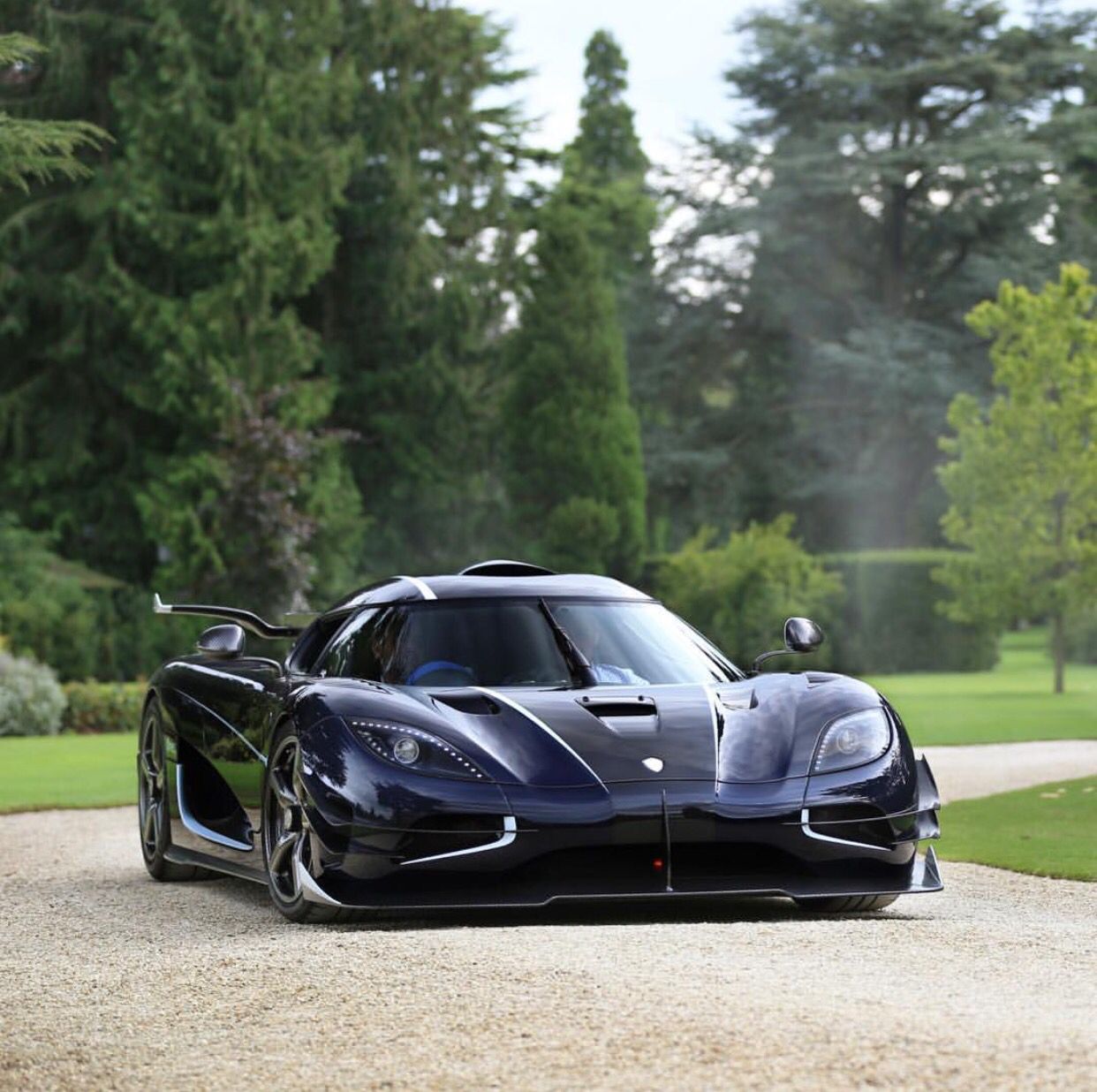 Koenigsegg One:1 made out of Dark Blue and Grey Carbon Fibers Photo taken by: @p…