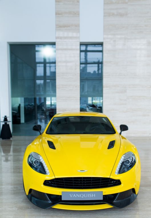 Aston Martin – image