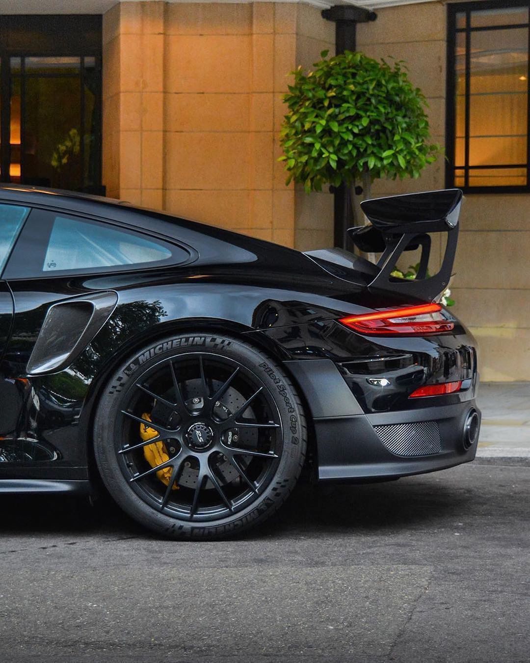 ⚫️ GT2 RS on Black Mags Tom Hayes.p