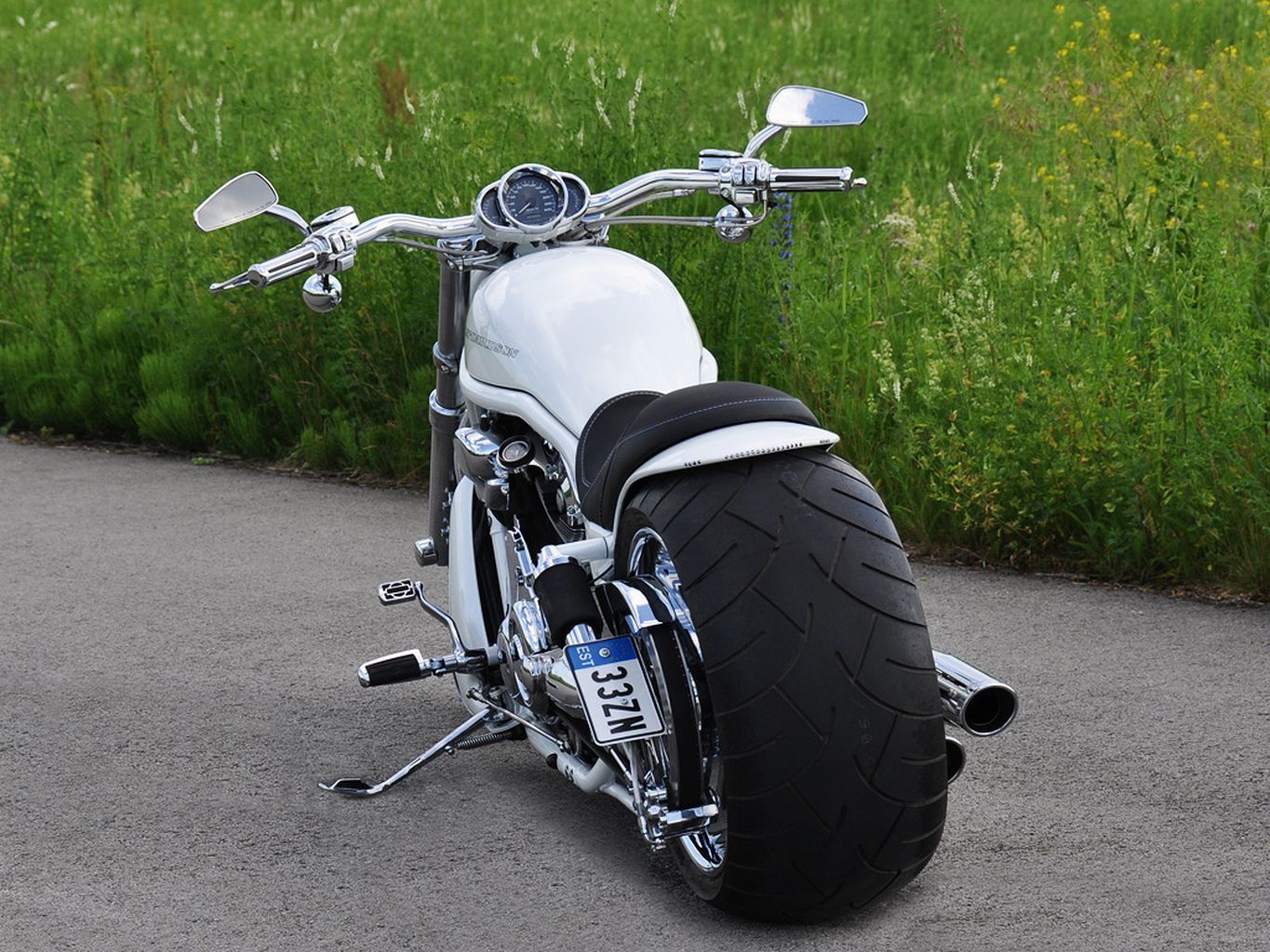 Custom Bikes Harley Davidson V-Road www.mobmasker.com…