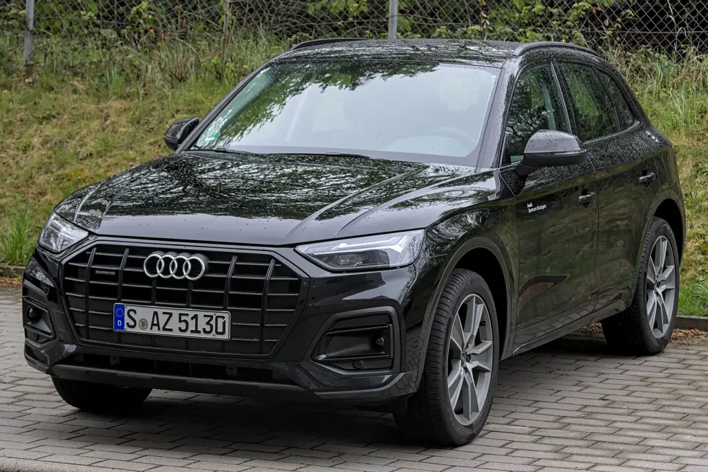 Audi Q5 FY facelift in Stuttgart