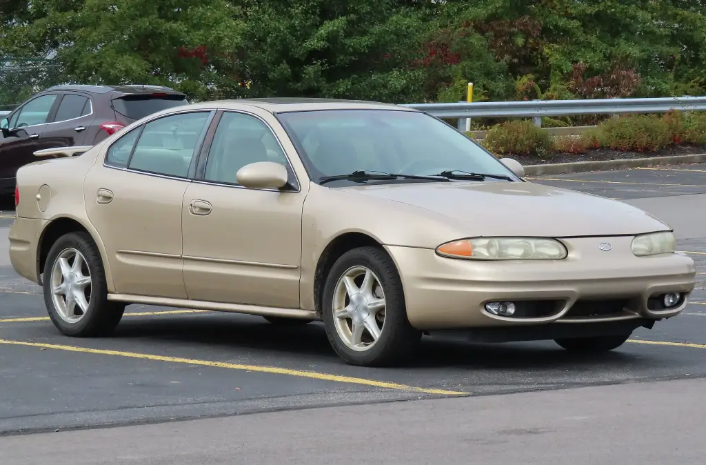 2002 Oldsmobile Alero GL2 sedan