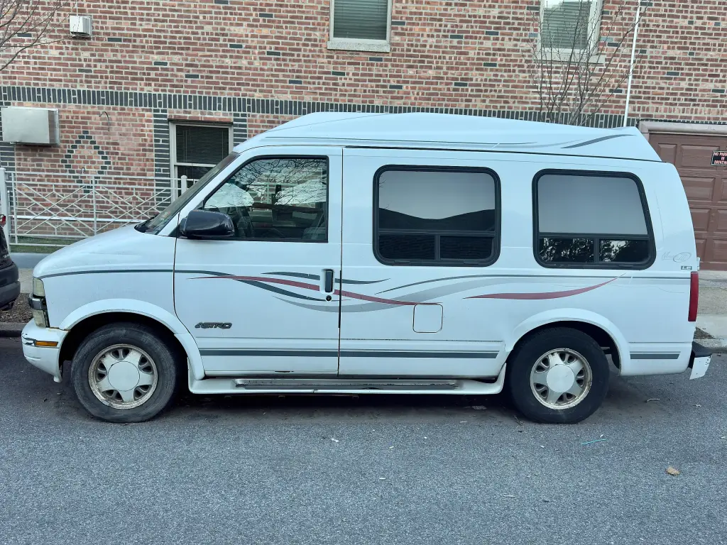 Second-generation Chevrolet Astro