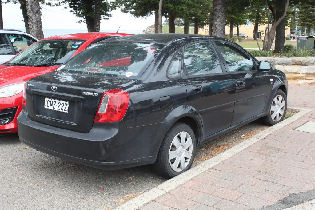 Daewoo Lacetti J200 sedan