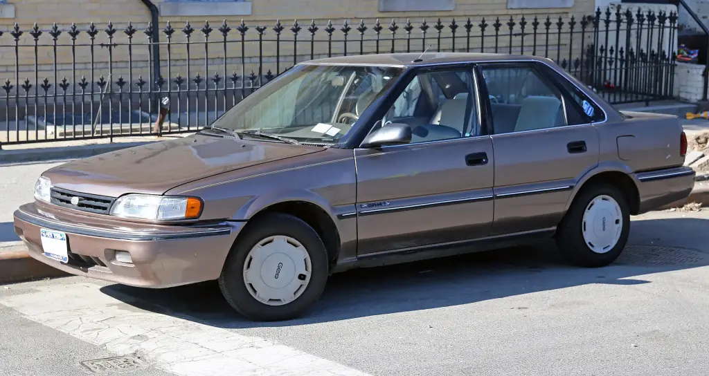 1990 Geo Prizm LSi sedan