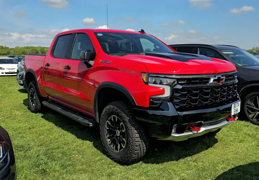 2025 Chevrolet Silverado ZR2