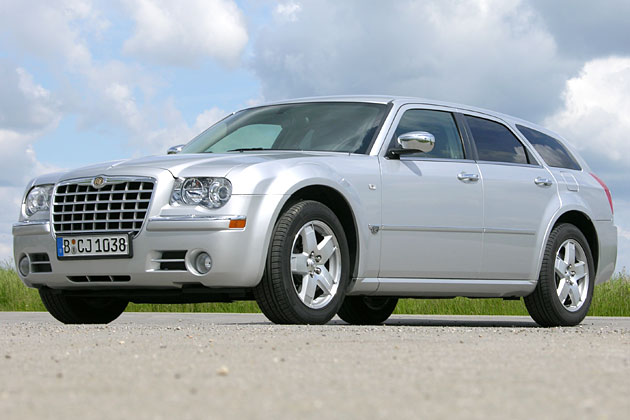Chrysler 300 c awd - Details of carsDetails of cars