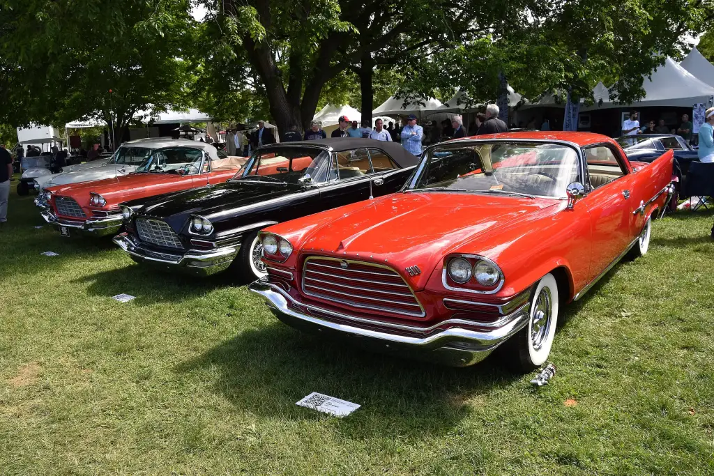 Chrysler 300 letter series cars at a concours