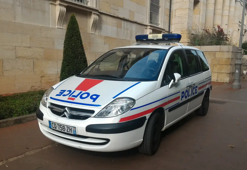 Citroën C8 of the French police