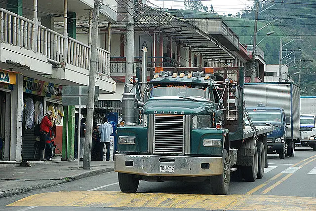 Dodge 900