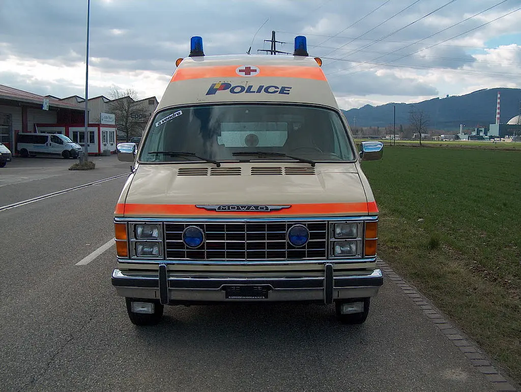 Dodge b-300