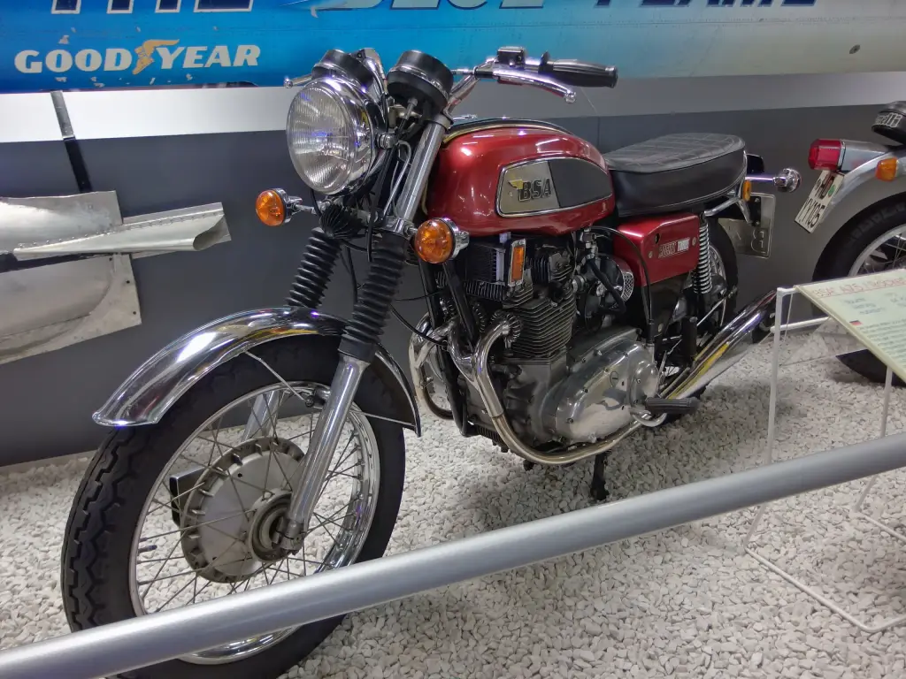 BSA A75 Rocket Three
