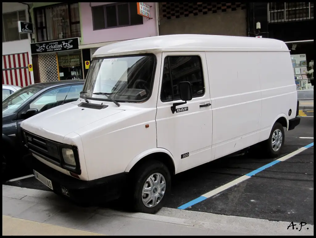 DAF 200 van