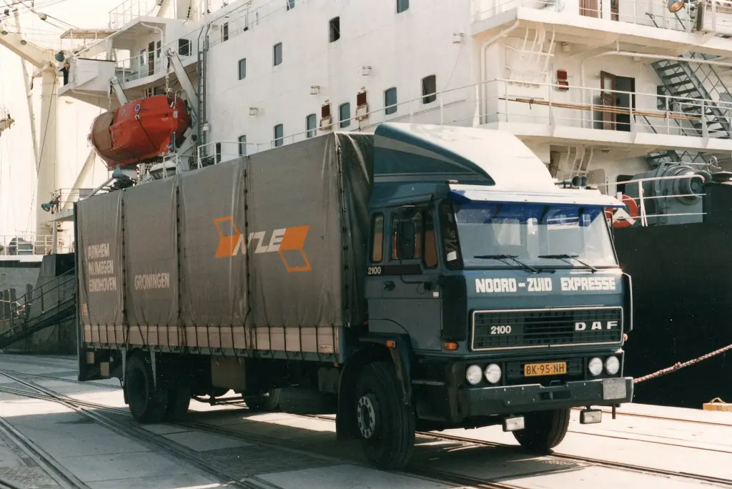 DAF 2100 truck