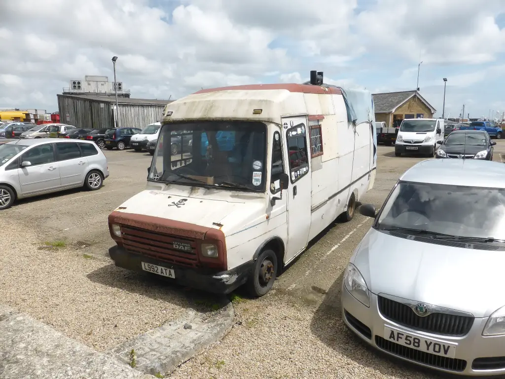Leyland DAF 400 series van