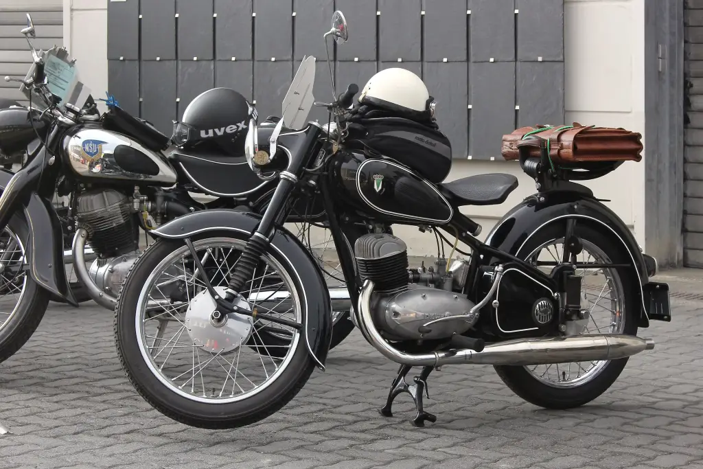 1954 DKW RT 175 next to an NSU Max