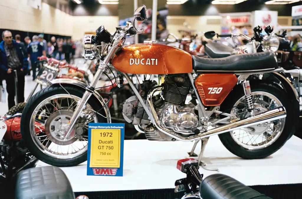 Ducati 750 GT