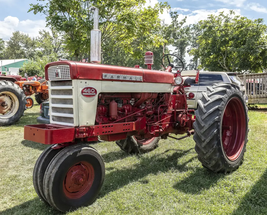 Farmall 460 tractor with a canopy