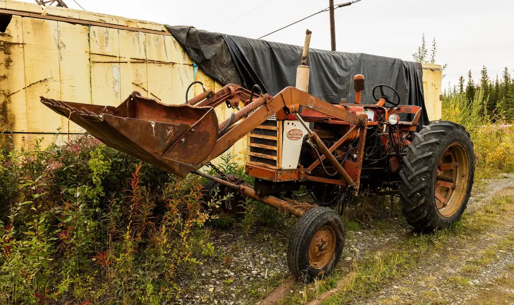 Farmall 460 tractor
