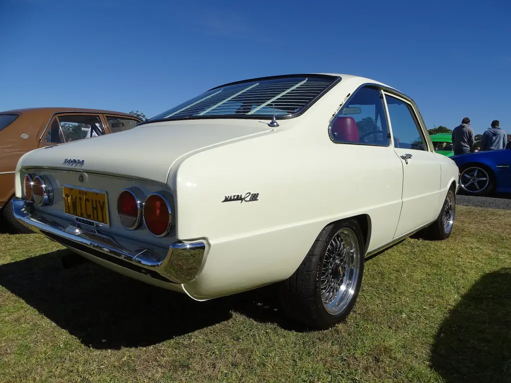 Mazda R100 coup&eacute;