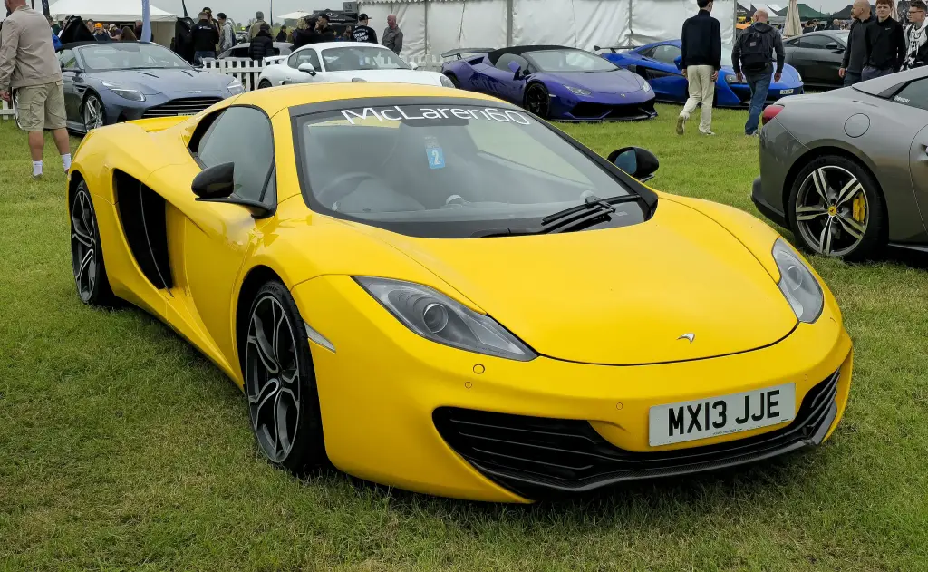 McLaren MP4-12C coup&eacute;
