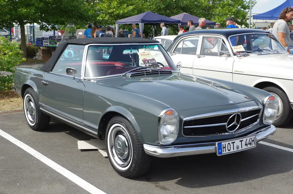 Mercedes-Benz 230 SL W113