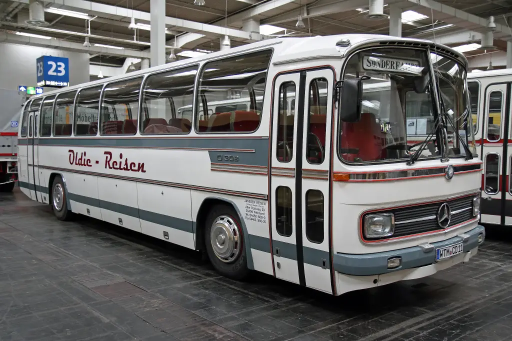 Mercedes-Benz O 302