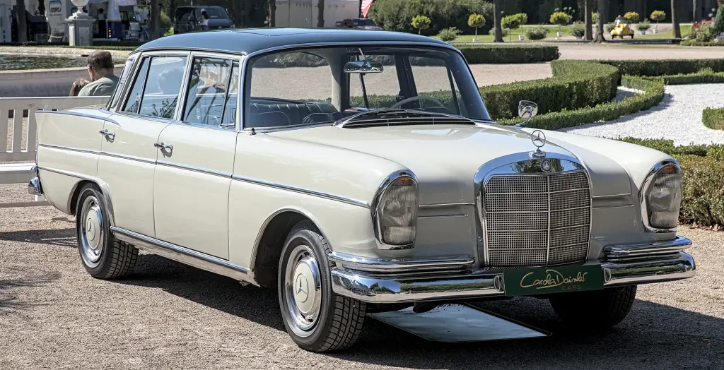 Mercedes-Benz W112
