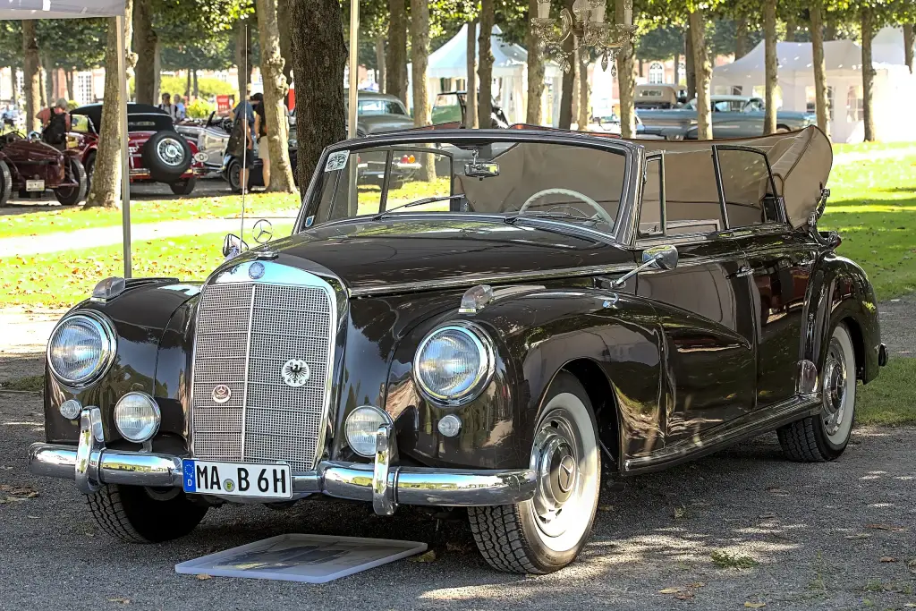 Mercedes-Benz W186 Cabriolet D