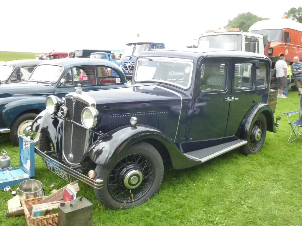 1934 Morris Cowley 11.9 saloon