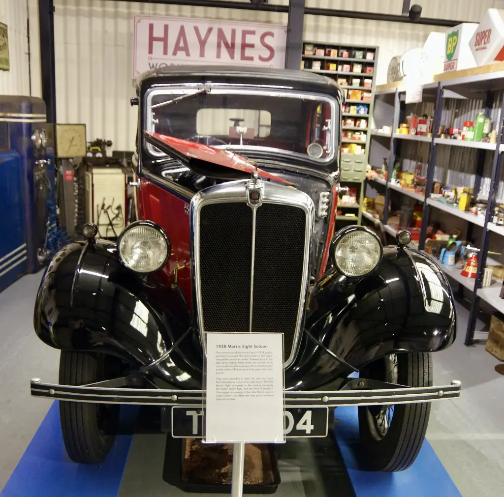 1938 Morris Eight saloon