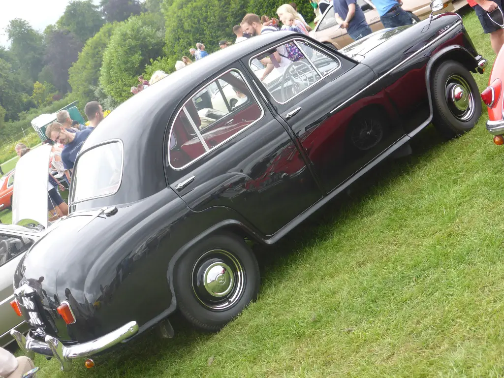 1956 Morris Isis