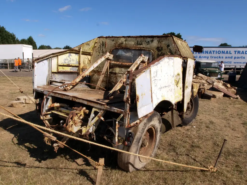 Morris Quad gun tractor