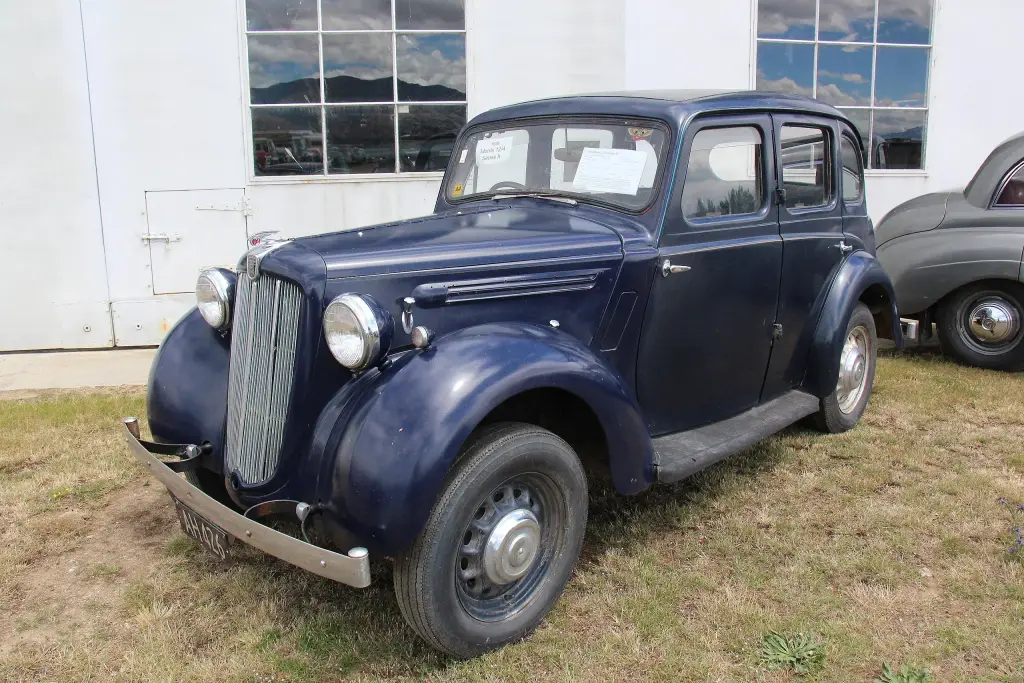 1938 Morris Twelve Series III saloon