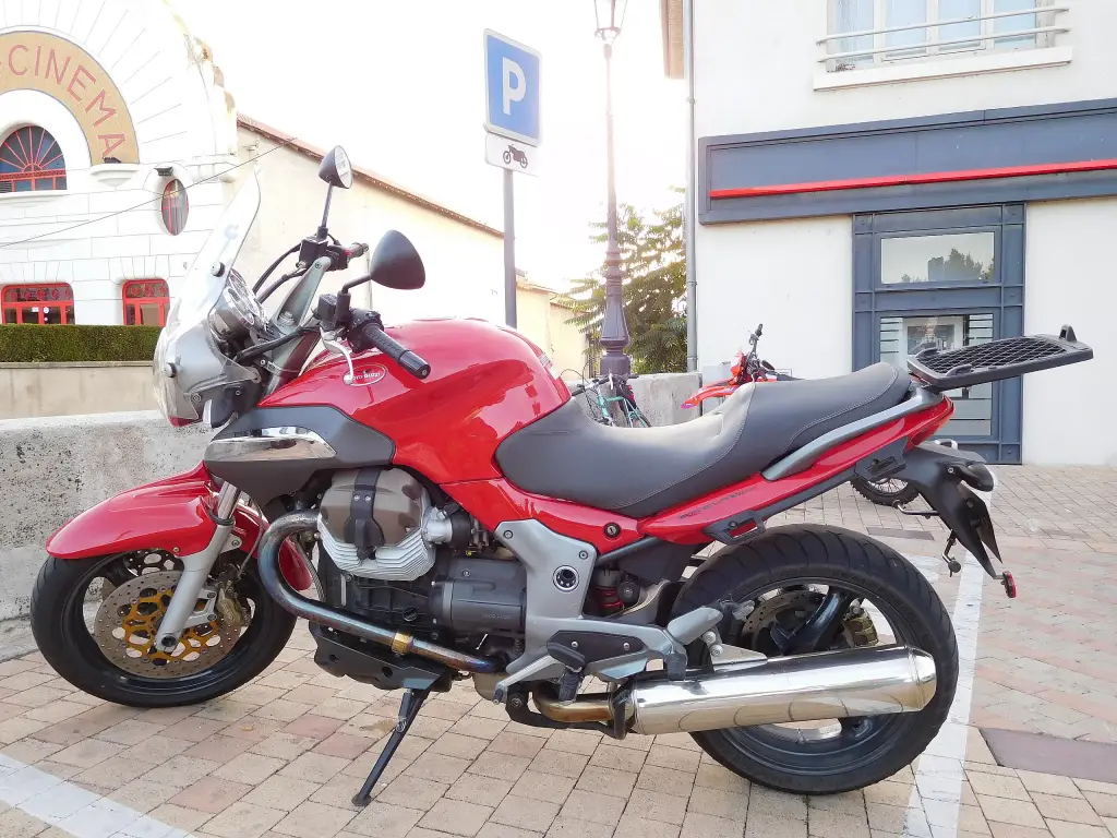 Red Moto Guzzi Breva V1100
