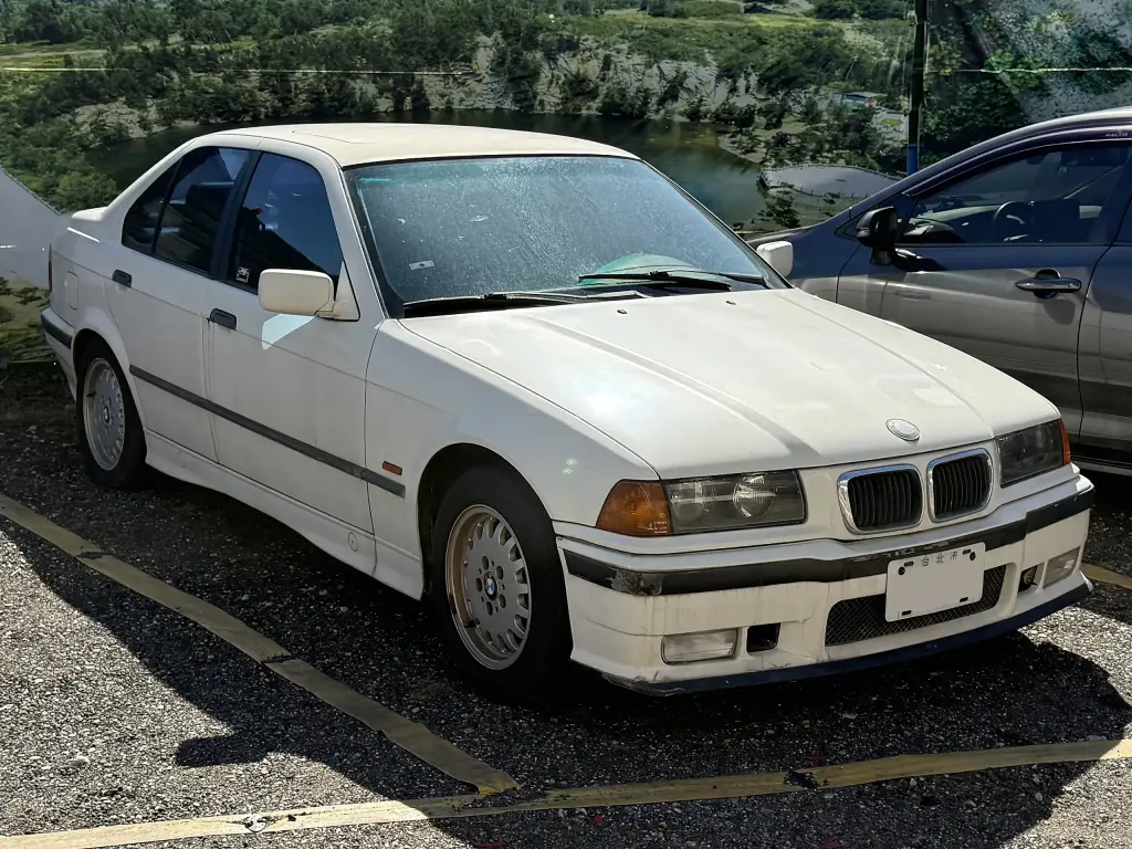 BMW 3 Series E36 saloon