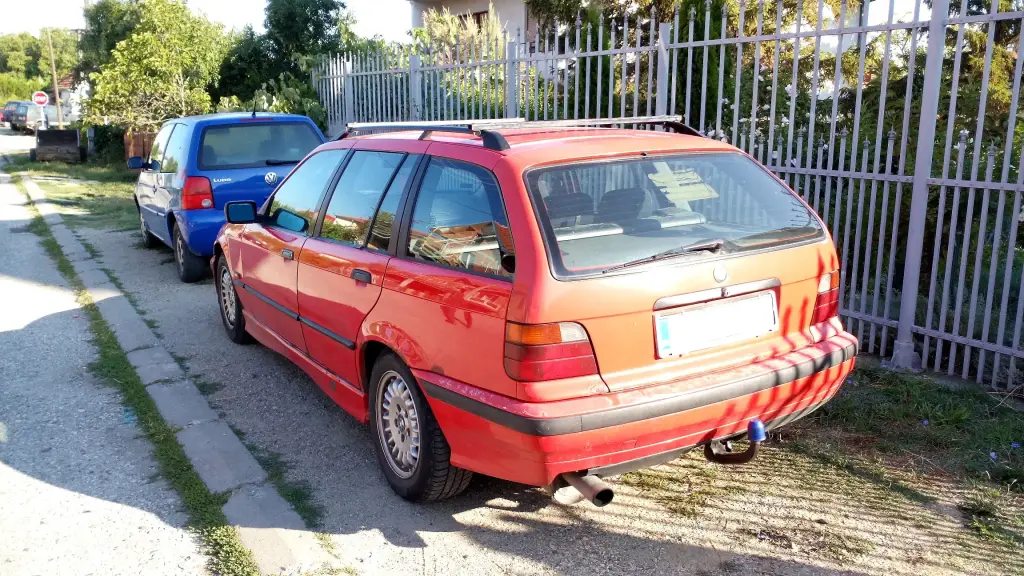 Rear of a BMW 3 Series E36 Touring