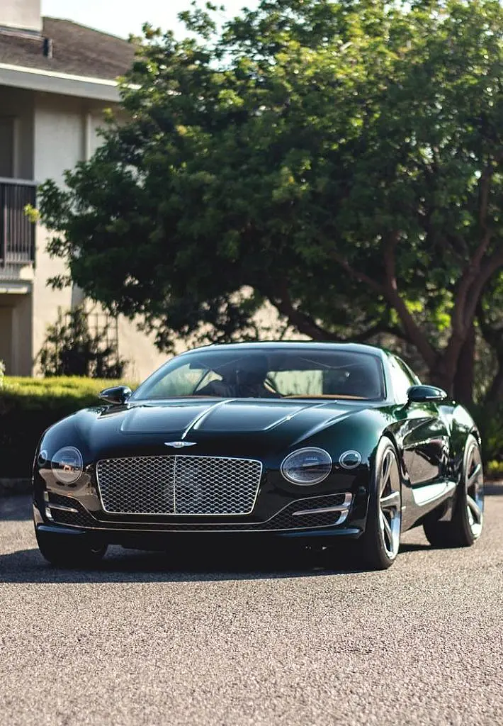 Bentley EXP10 Speed 6