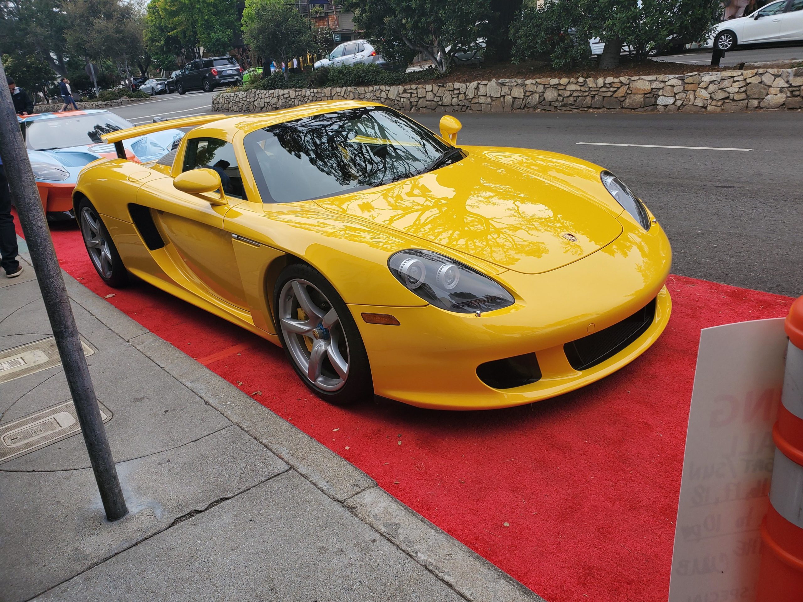 this carrera gt is amazing