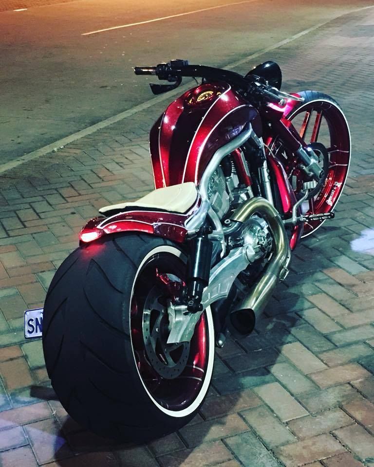 Harley Davidson V-Rod by Sinistar Customs #harleydavidsoncustommotorcycles