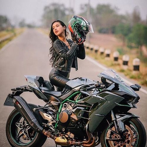 Biker girl on Kawasaki Ninja H2R