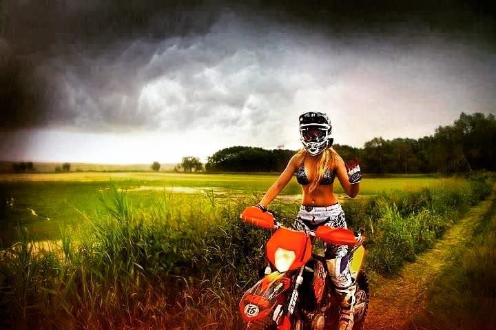Dirtbike Moments on Instagram: “⛰? Wanna girl like this ? ?⛰ ➡️Tag m8 who need to see this photo⬅️ ⬇️⬇️Credits⬇️⬇️ ⬆️⬆️⬆️⬆️⬆️⬆️⬆️ | ↗️Follow @dirtbikebestmoments for more…”