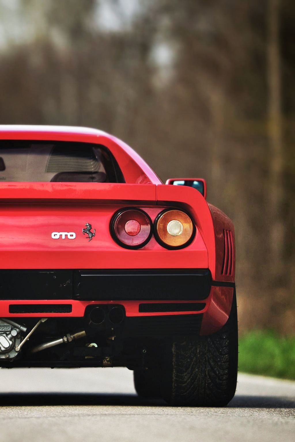 1988 Ferrari GTO. The best variation on Pinninfarina’s ‘F. 308’ theme. By far! (…