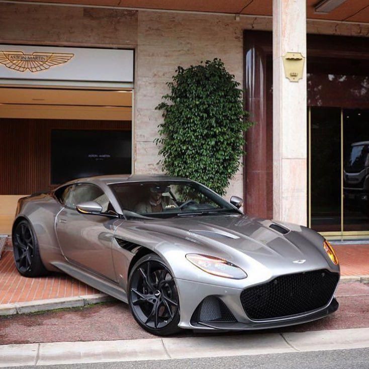 Seriously! I totally am keen on this color selection for this #astonmartin