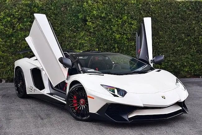 Lamborghini Aventador