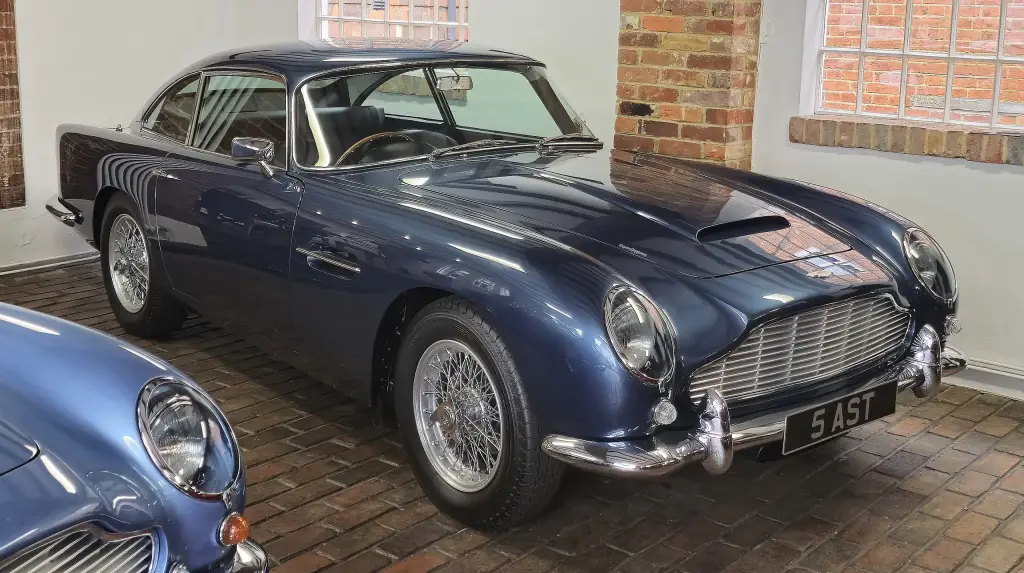 1964 Aston Martin DB5 grand tourer